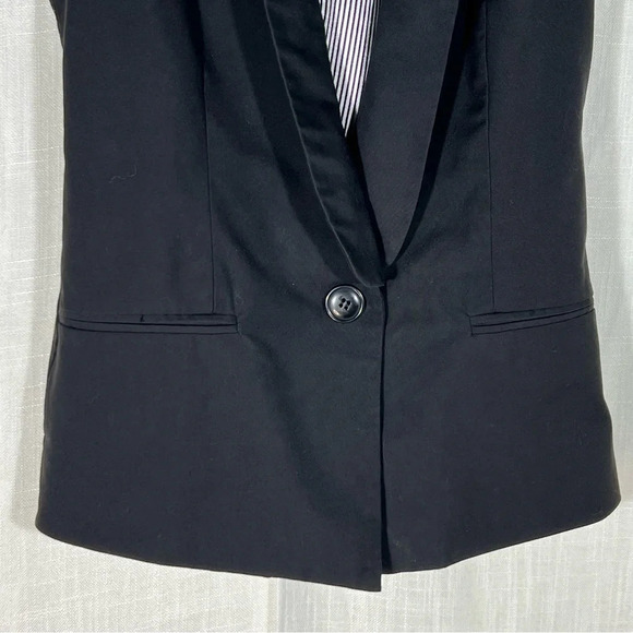 Forever 21 Vintage One Button Vest with Striped Lining - Picture 4 of 6